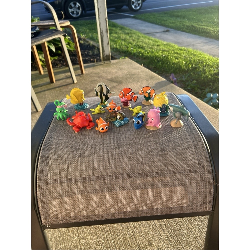 Disney Store Finding Nemo Figures Set (15) 2-3" Mini PVC Cake Toppers